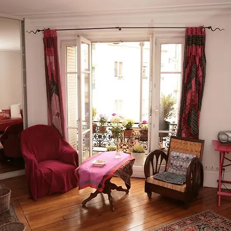 Apartment Cozy Parisian 1 Bedroom *