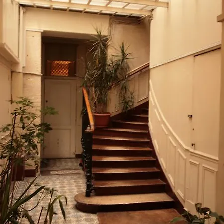 Apartment Cozy Parisian 1 Bedroom *